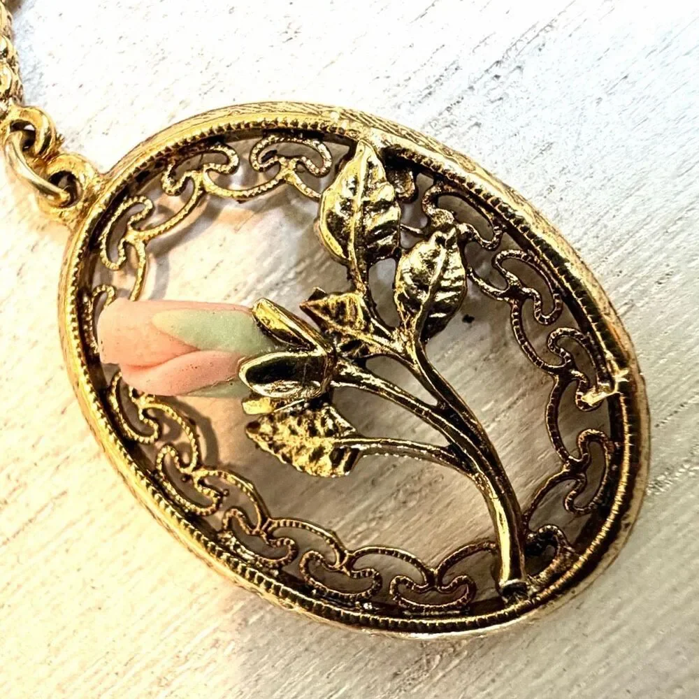 Vintage 1928 Porcelain Rose Pendant Necklace - Picture 7 of 10